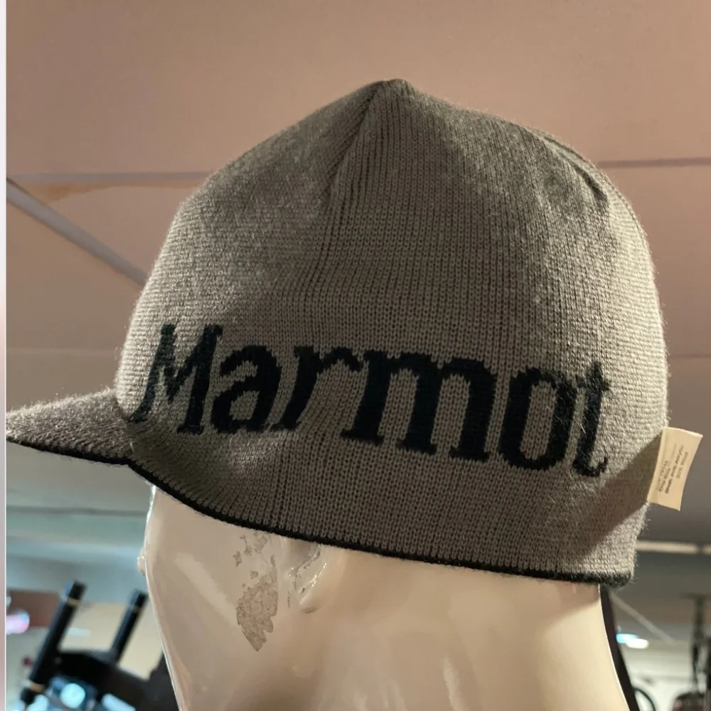 Brand New with tags Marmot Schizoid beanie visor hat - Picture 3 of 7